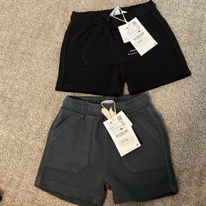 All sold. Poshmark created multiple post when I selected multiple.